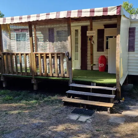 Camping Grand Mobile Dans *